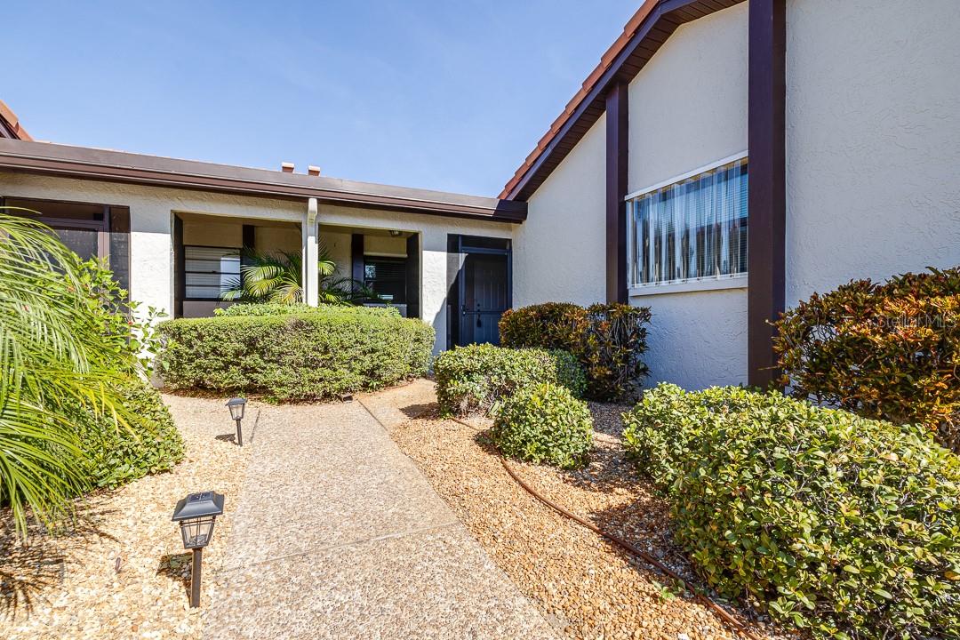879 COUNTRY CLUB CIR #68, #68