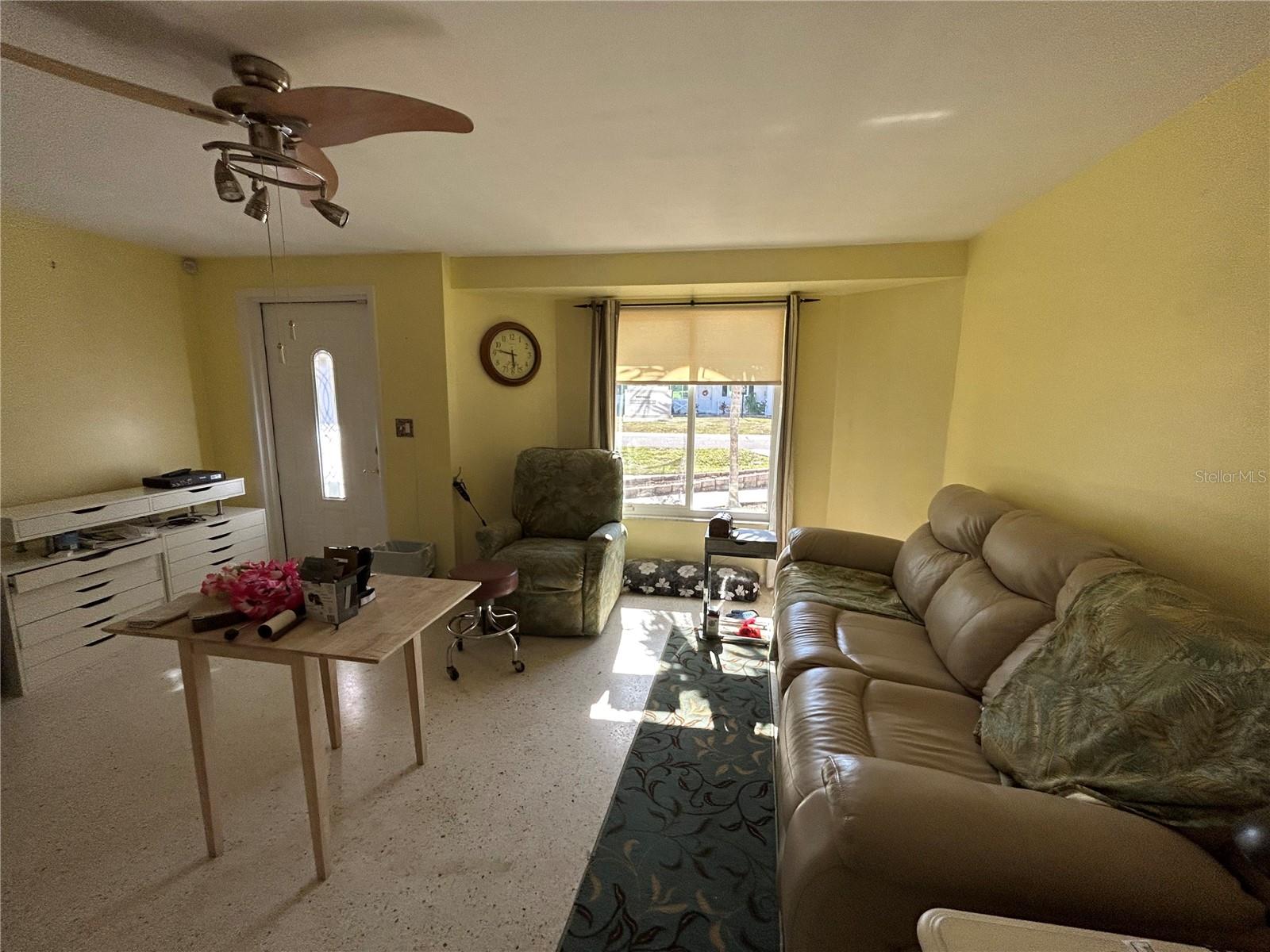 3457 PAPAYA RD