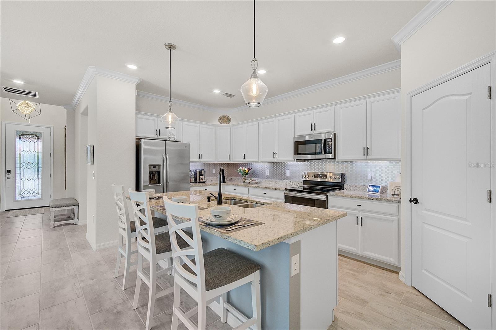 10143 CROOKED CREEK DR