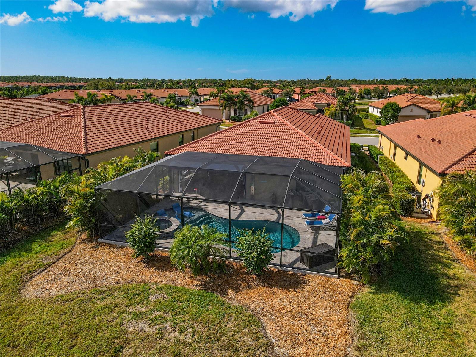 10143 CROOKED CREEK DR
