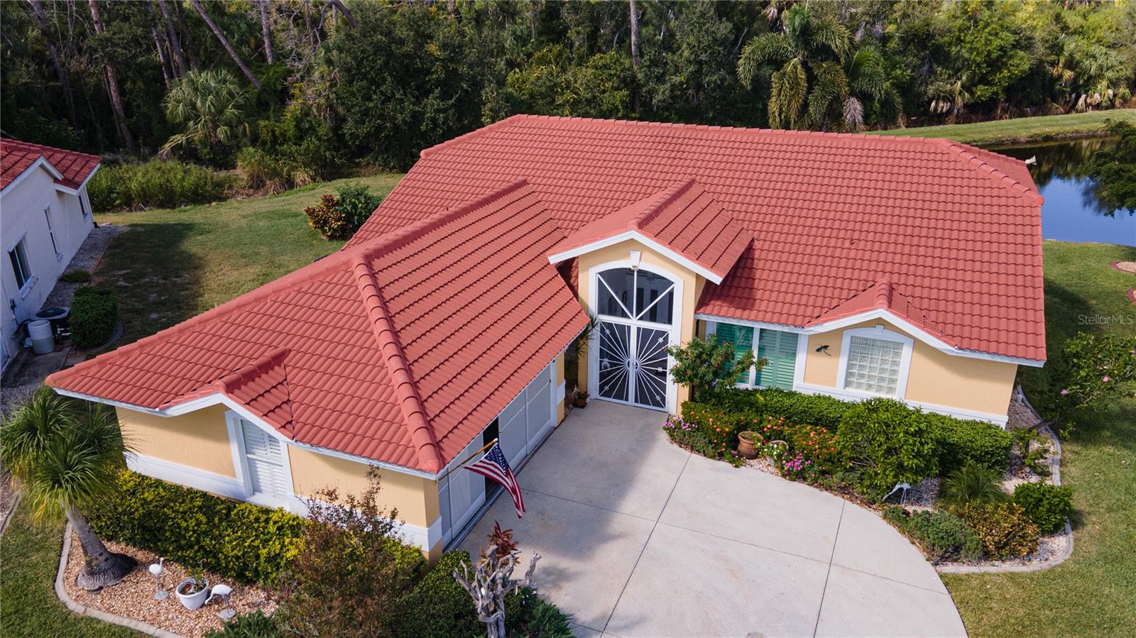 8332 CREEKVIEW LN