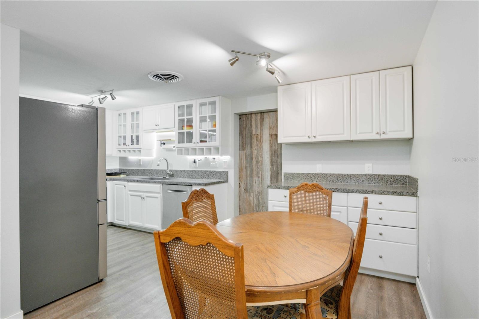 3440 BONITA DR