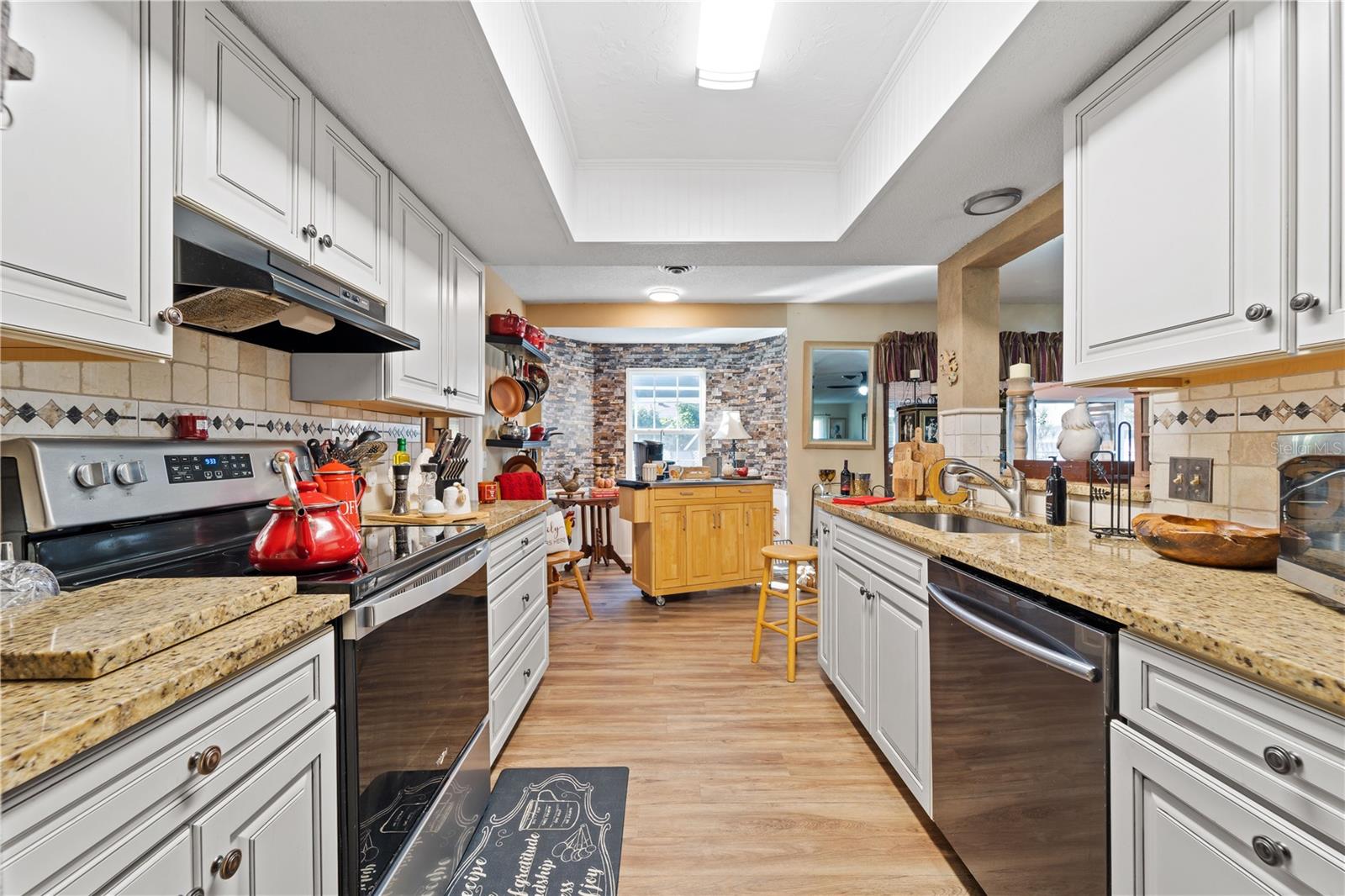 672 TANAGER RD
