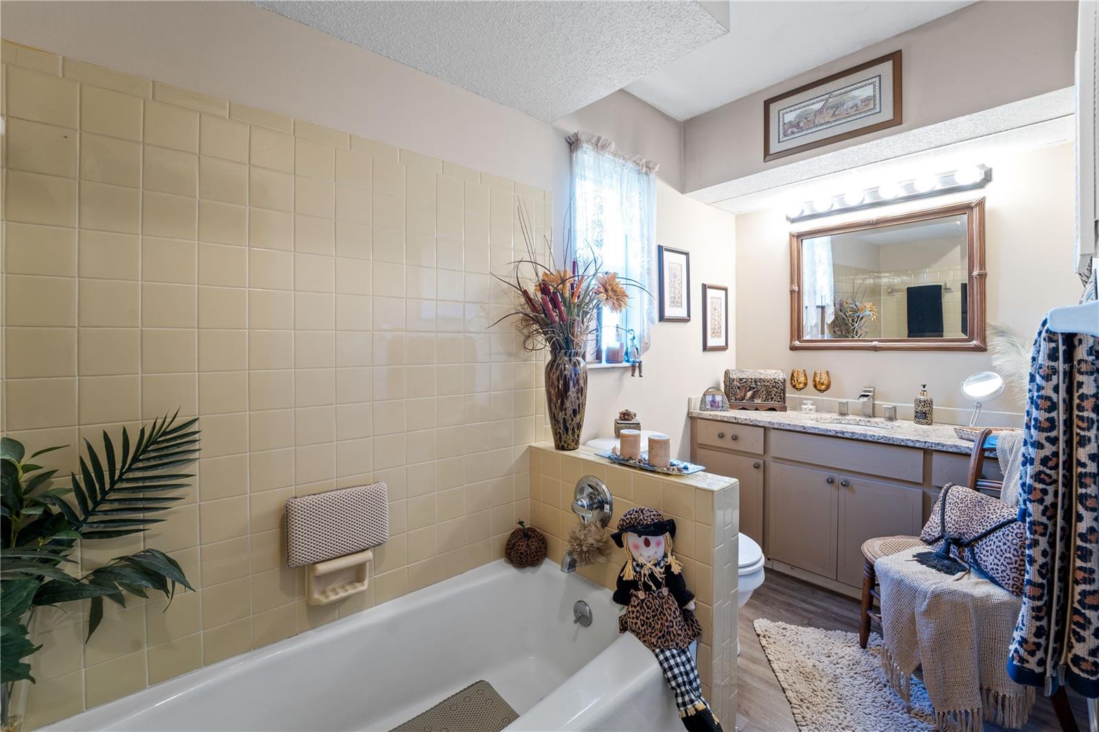 672 TANAGER RD