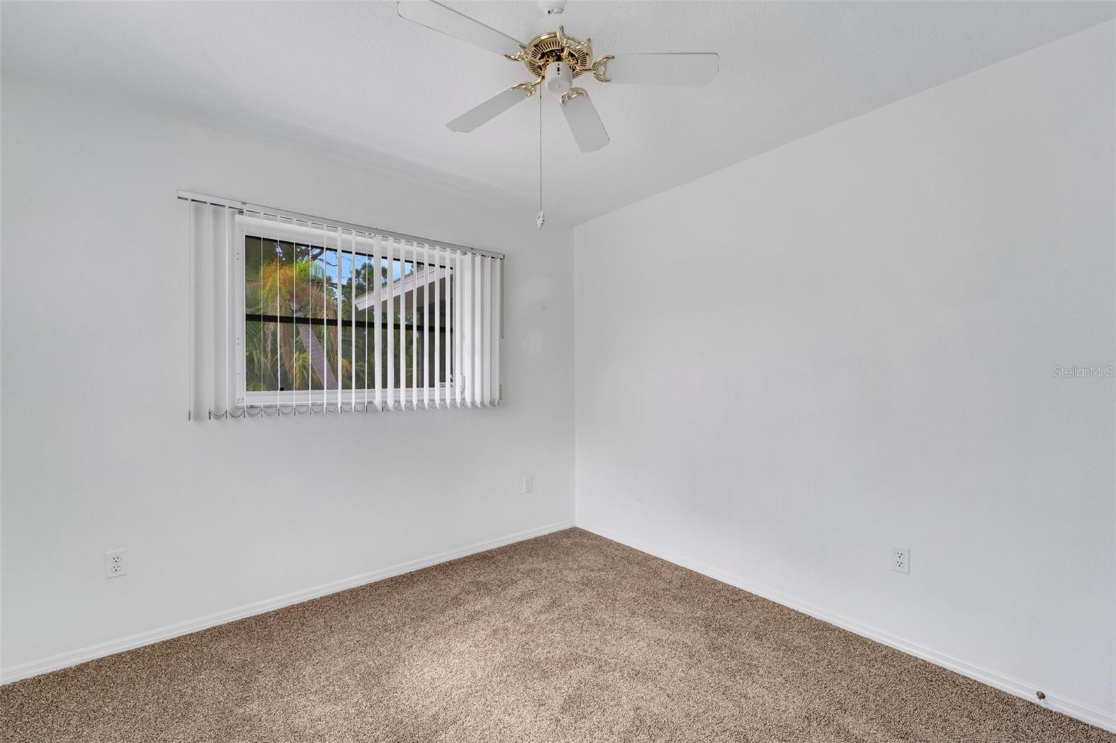 1350 WASHINGTON DR