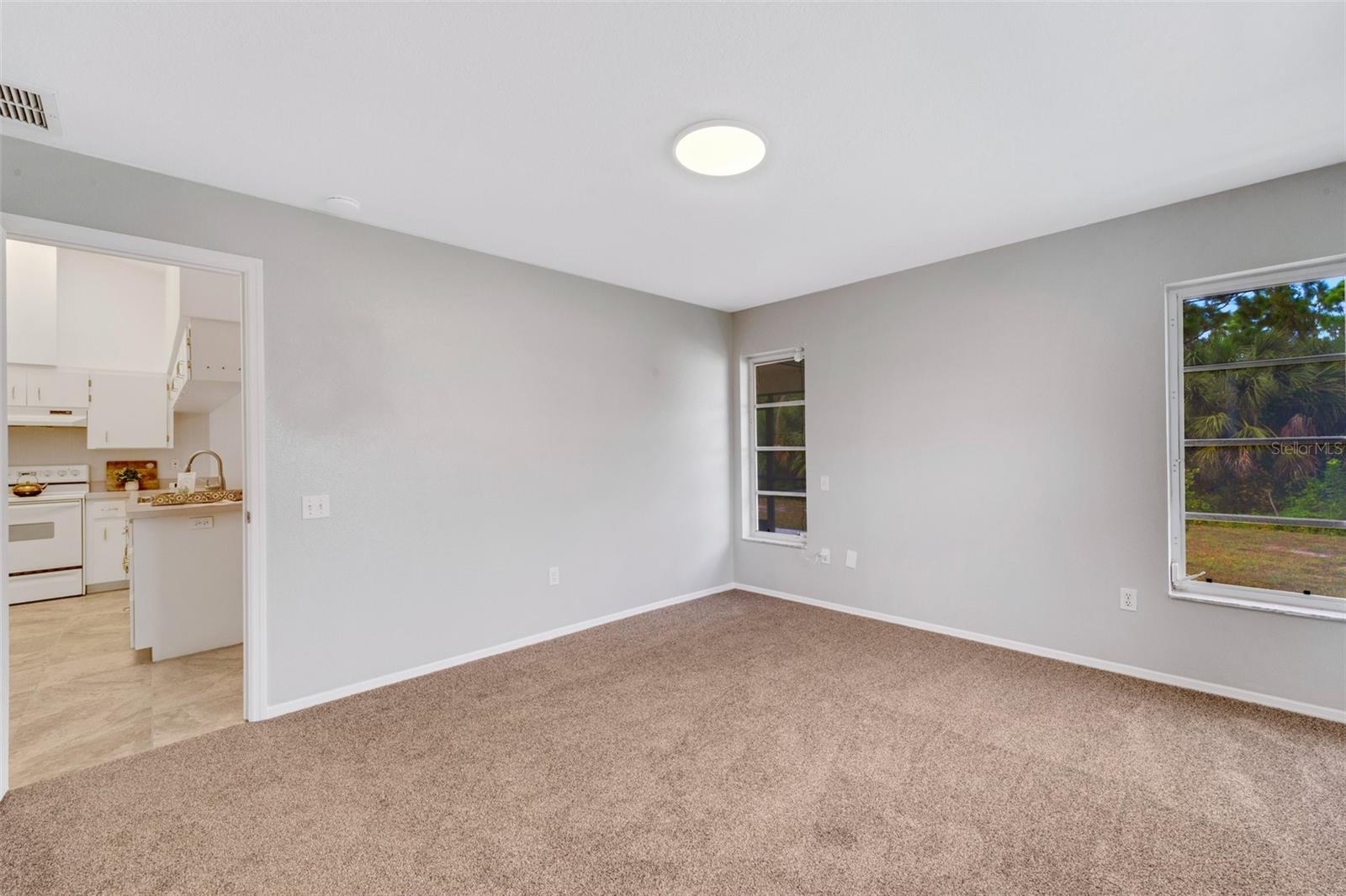 1350 WASHINGTON DR