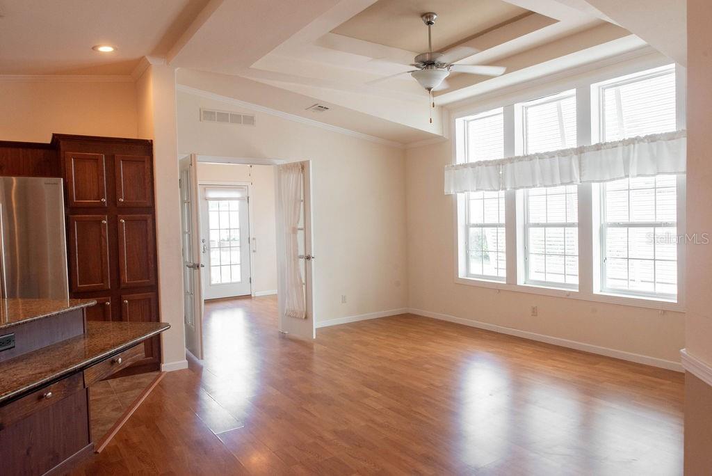 657 N GREEN CIR #182, #182