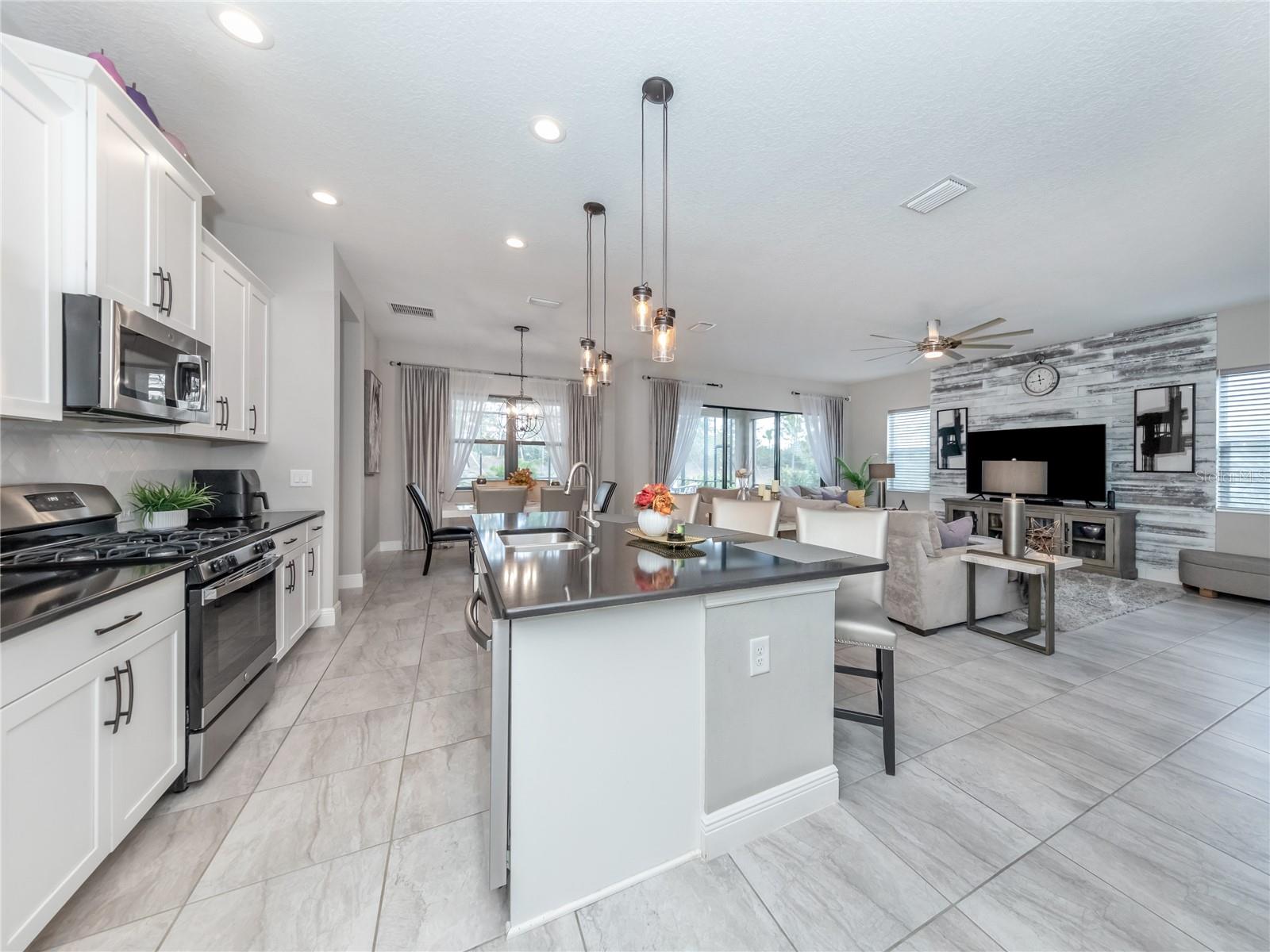 13113 STEINHATCHEE LOOP