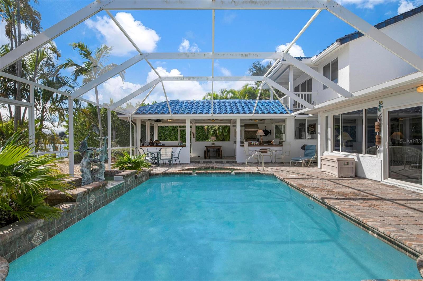 533 KEY ROYALE DR