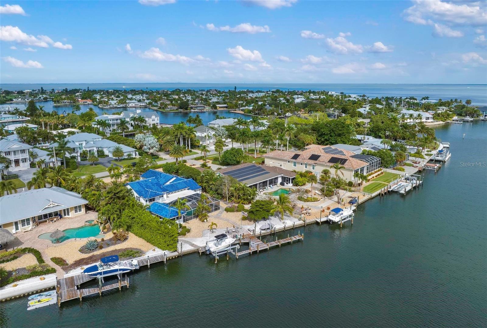 533 KEY ROYALE DR