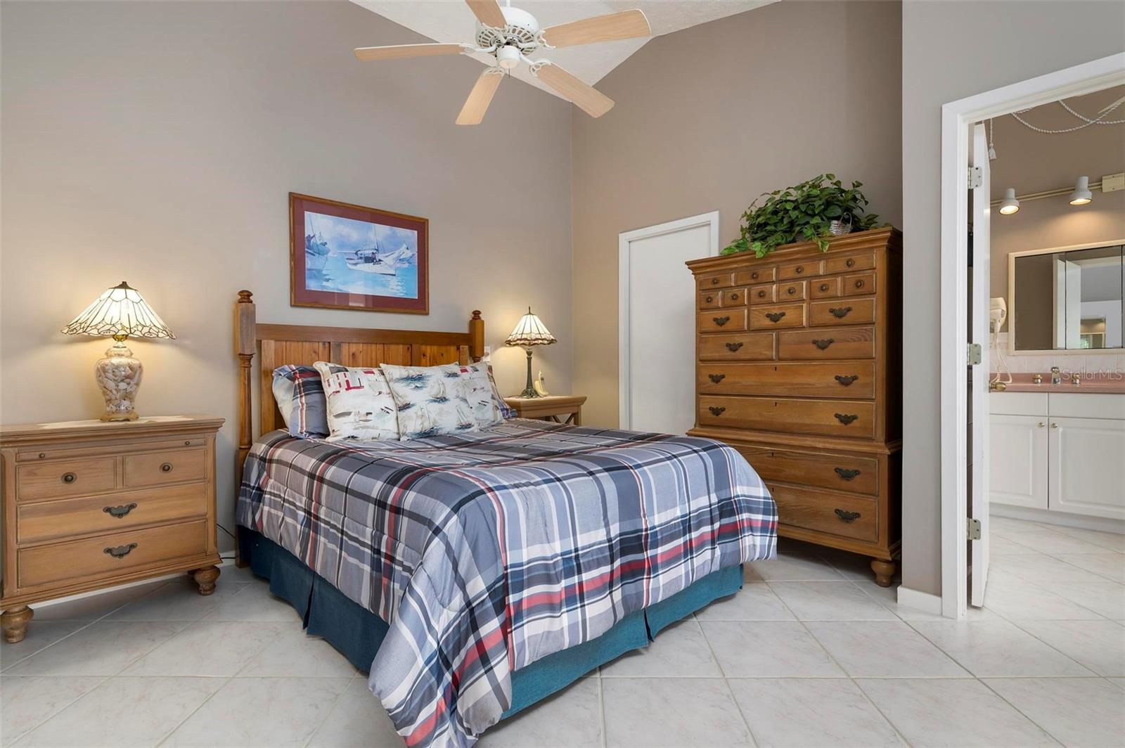533 KEY ROYALE DR