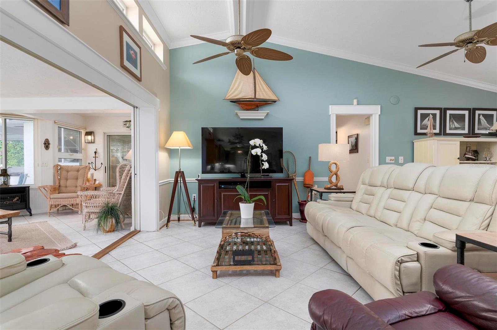 533 KEY ROYALE DR