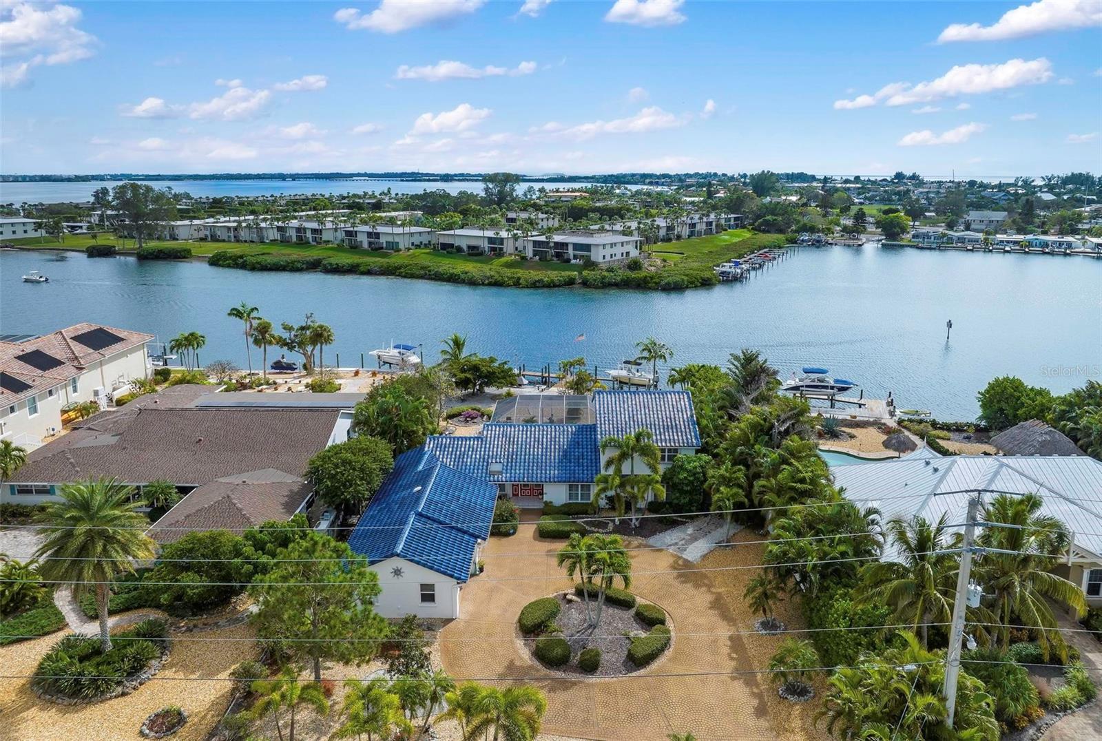 533 KEY ROYALE DR