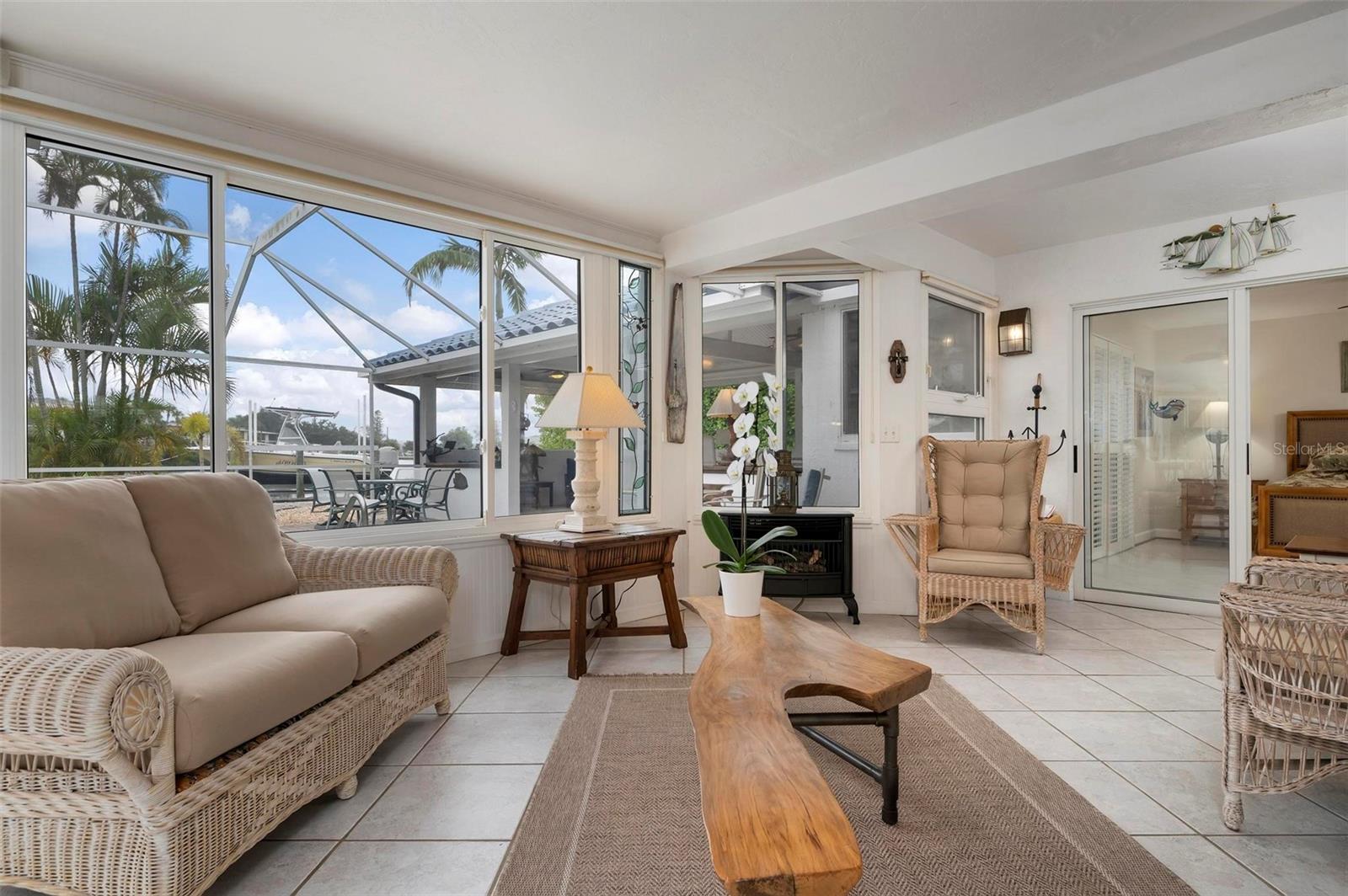 533 KEY ROYALE DR