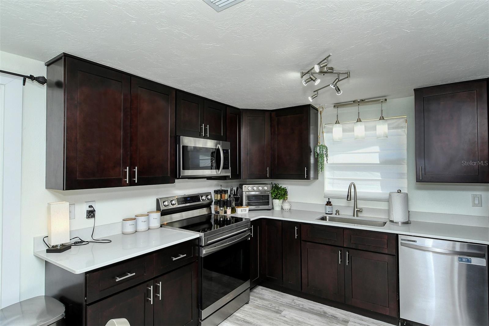 459 E BAFFIN DR