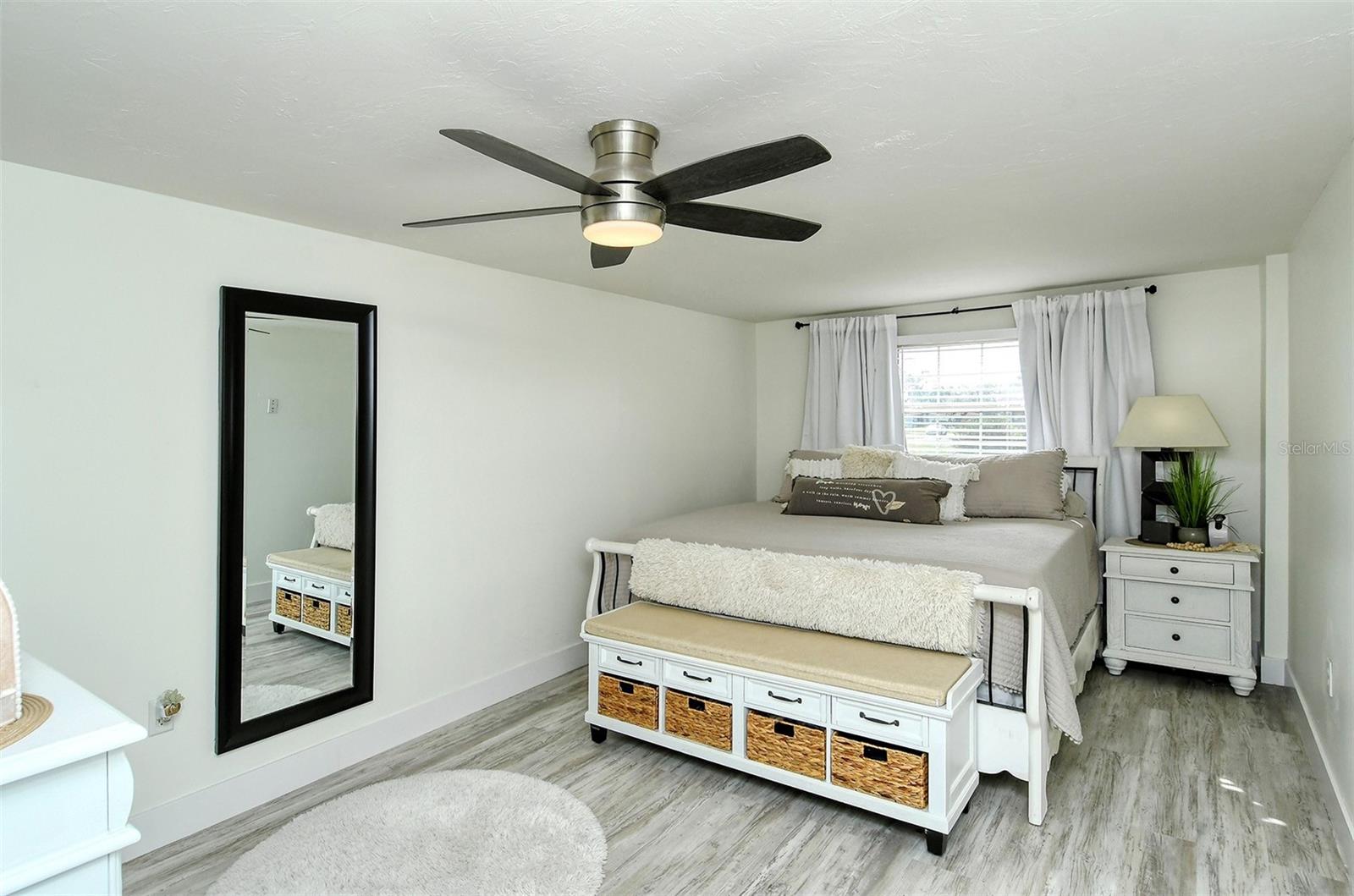 459 E BAFFIN DR