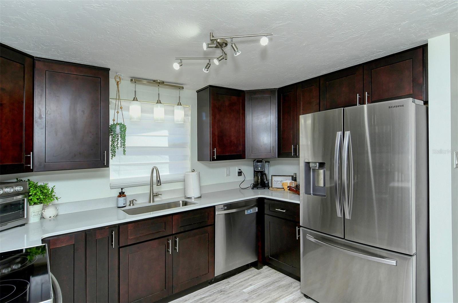 459 E BAFFIN DR