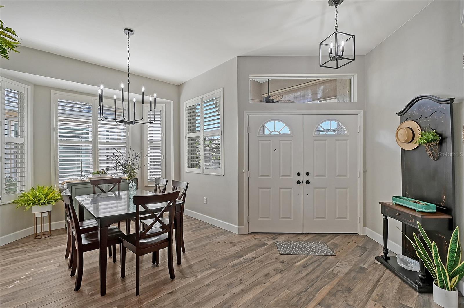 551 CATALINA ISLES CIR