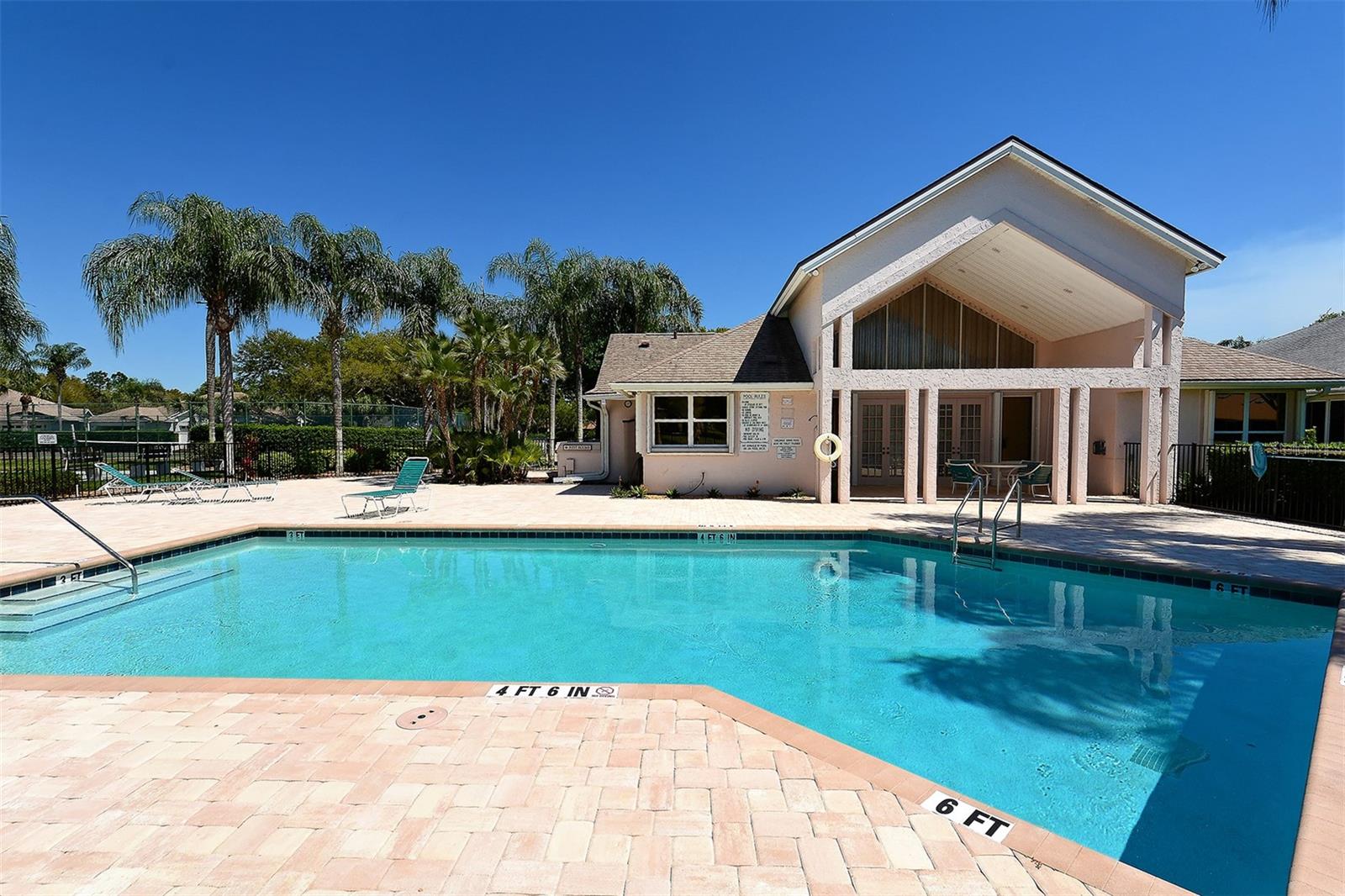 551 CATALINA ISLES CIR