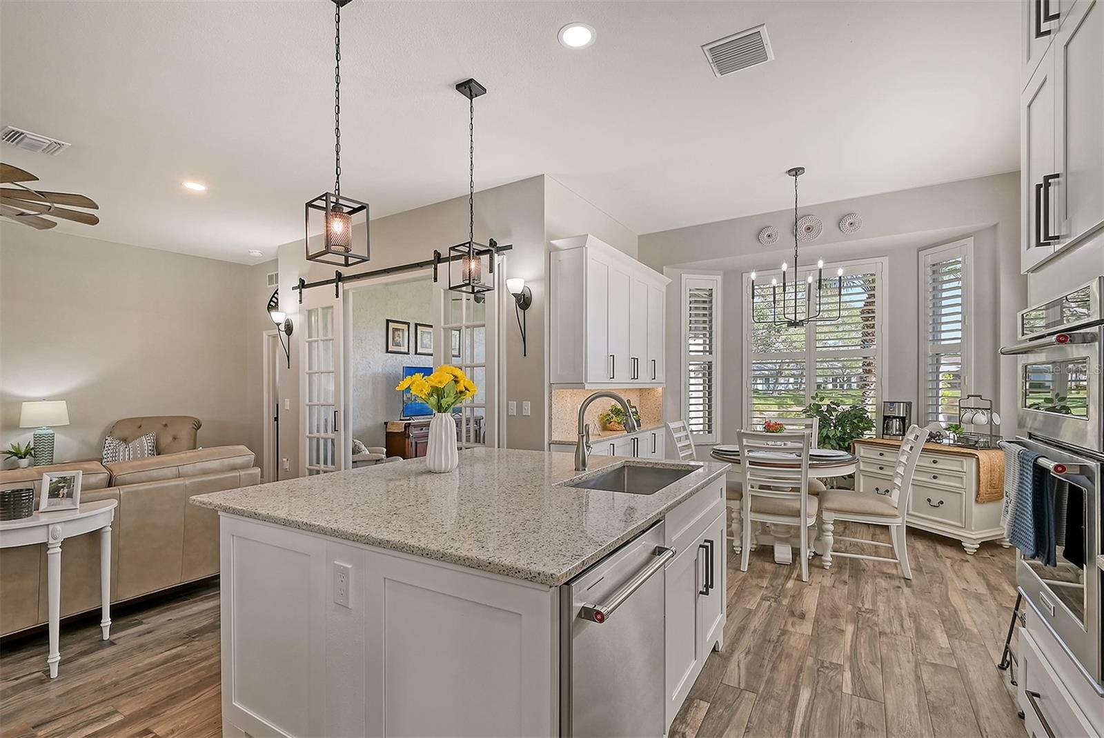 551 CATALINA ISLES CIR