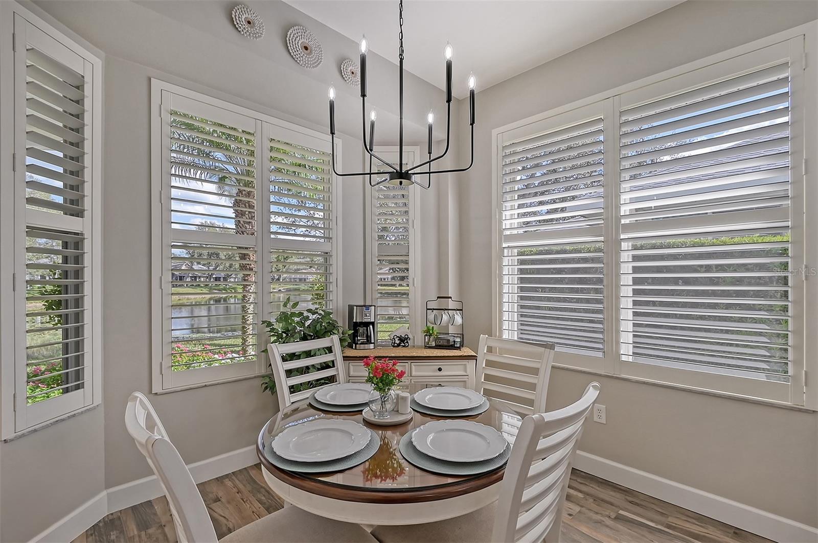 551 CATALINA ISLES CIR