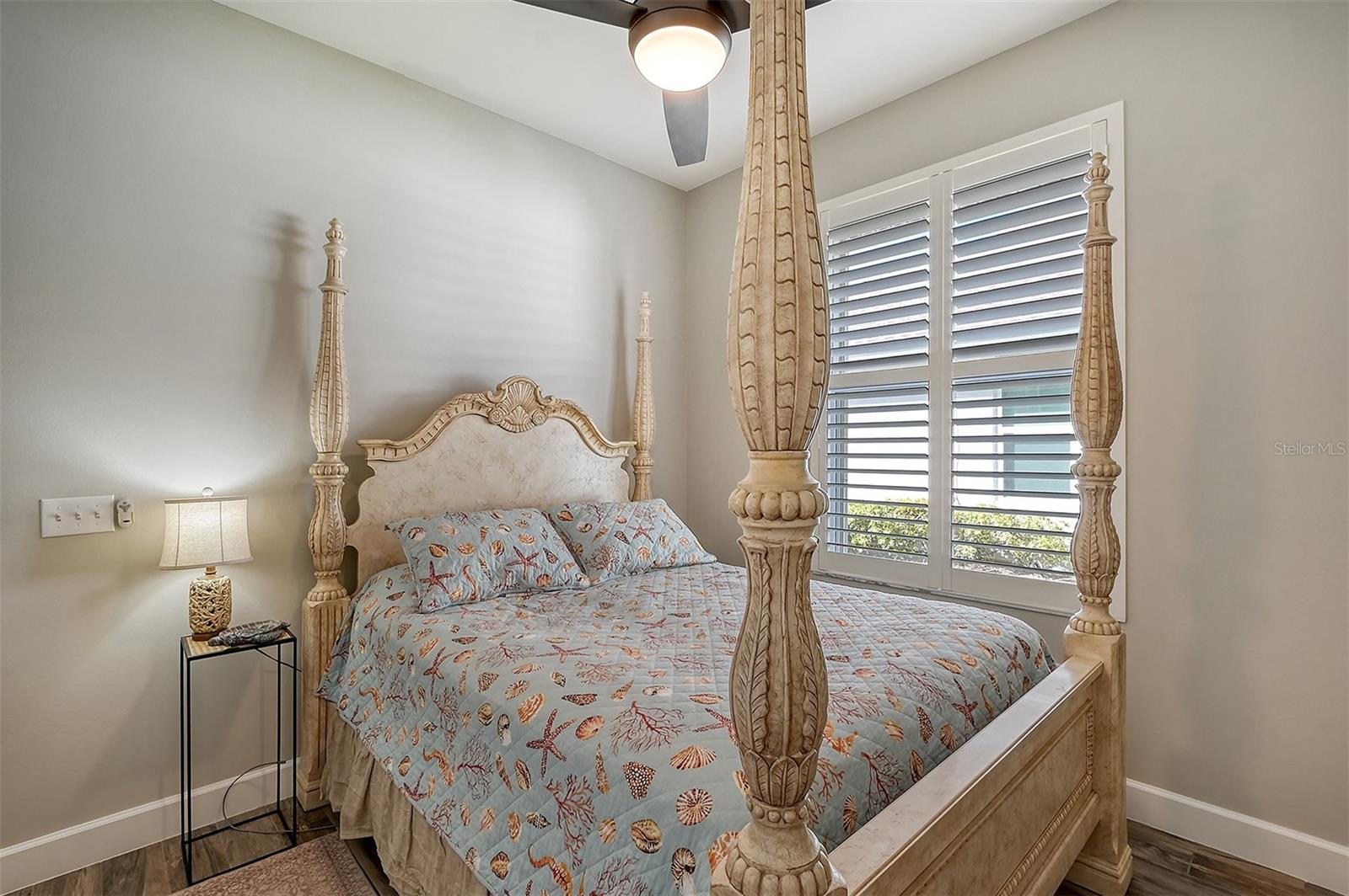 551 CATALINA ISLES CIR