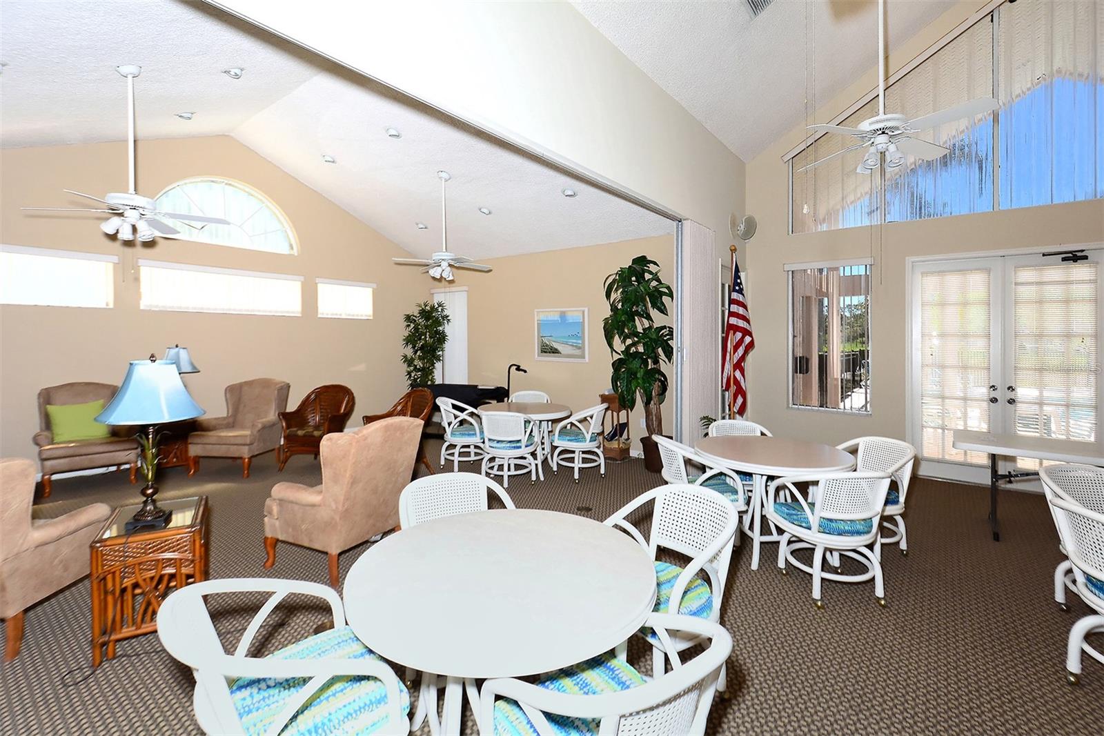551 CATALINA ISLES CIR