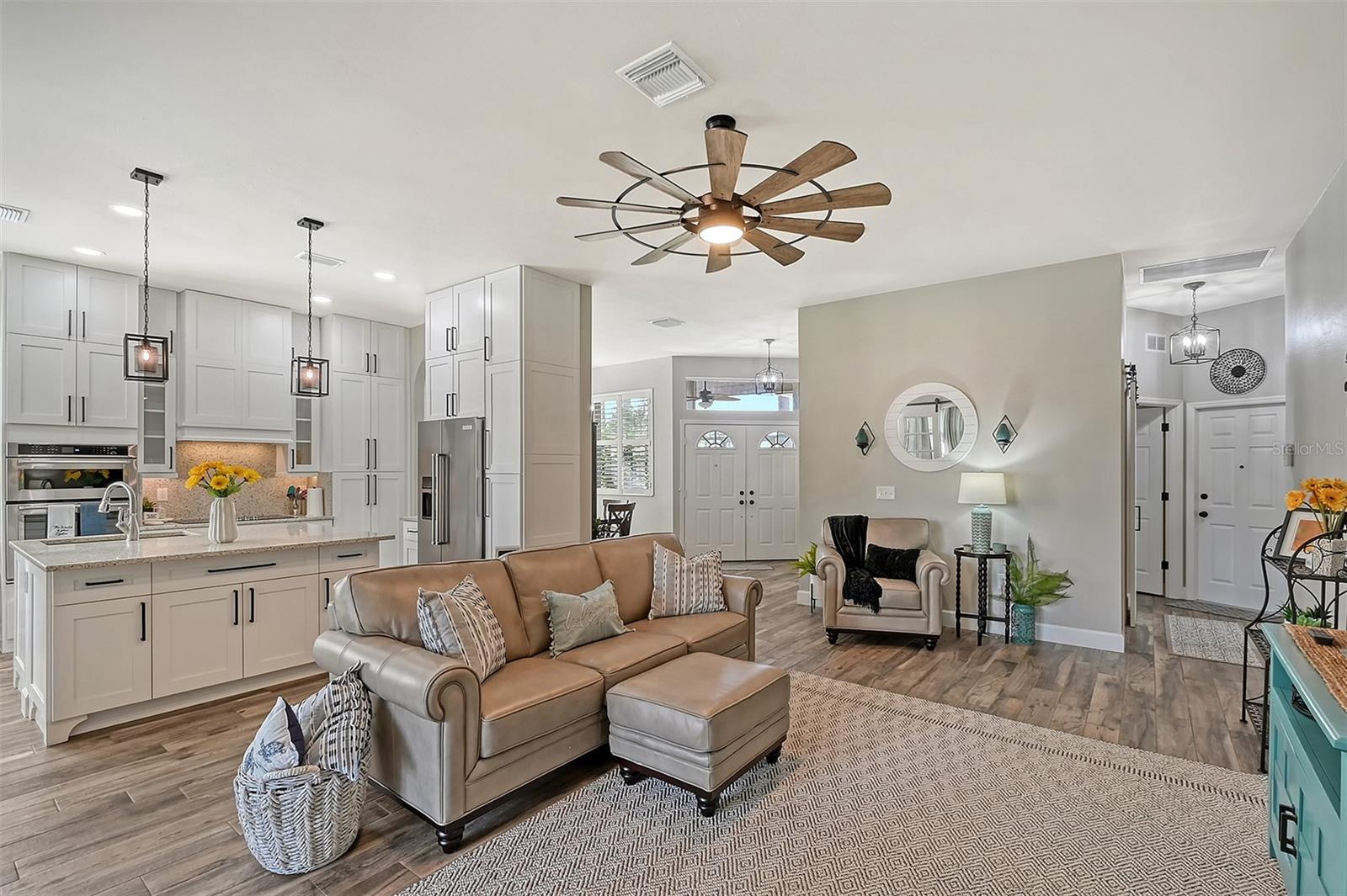 551 CATALINA ISLES CIR