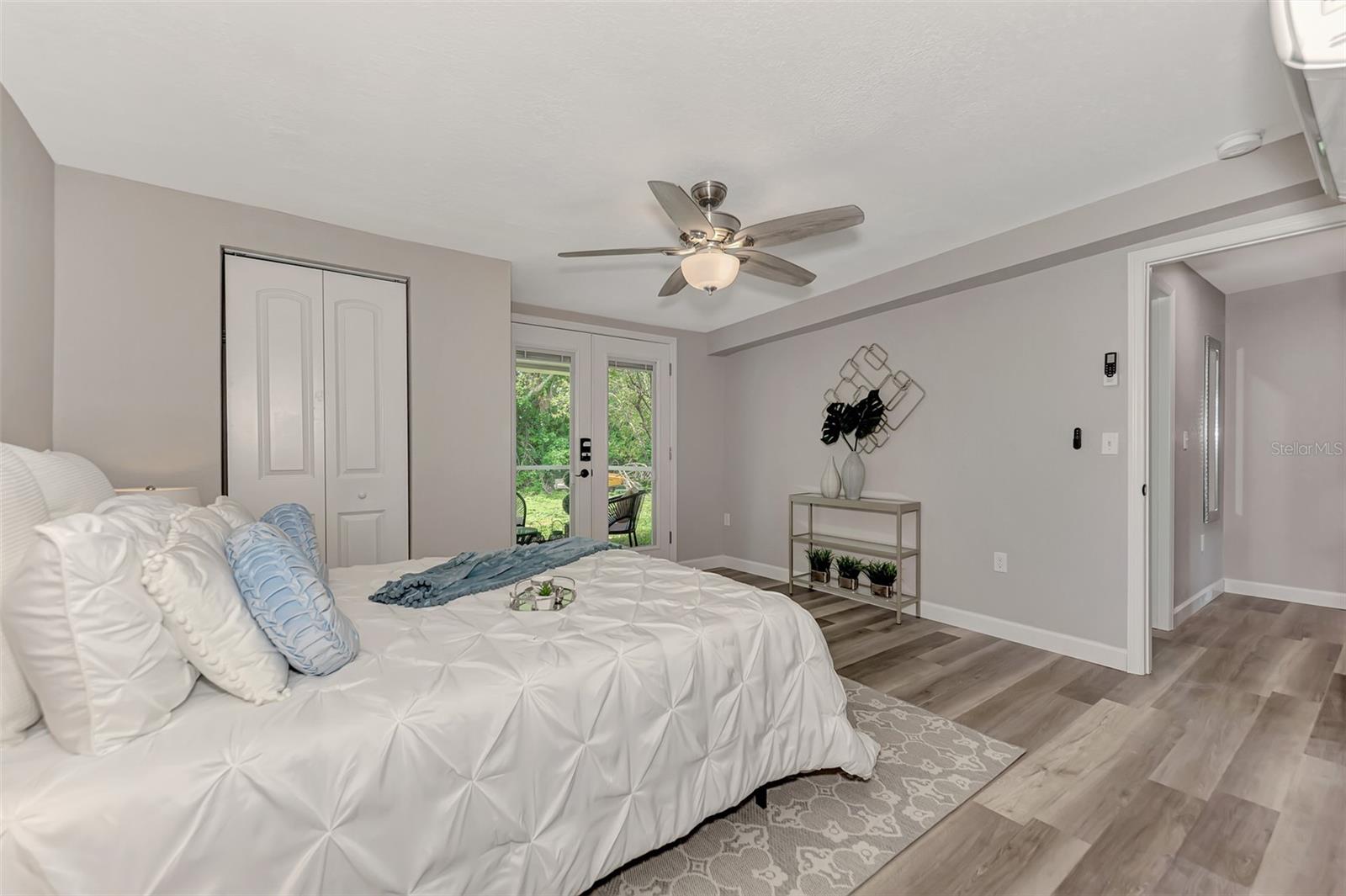223 MARTIN DR NE