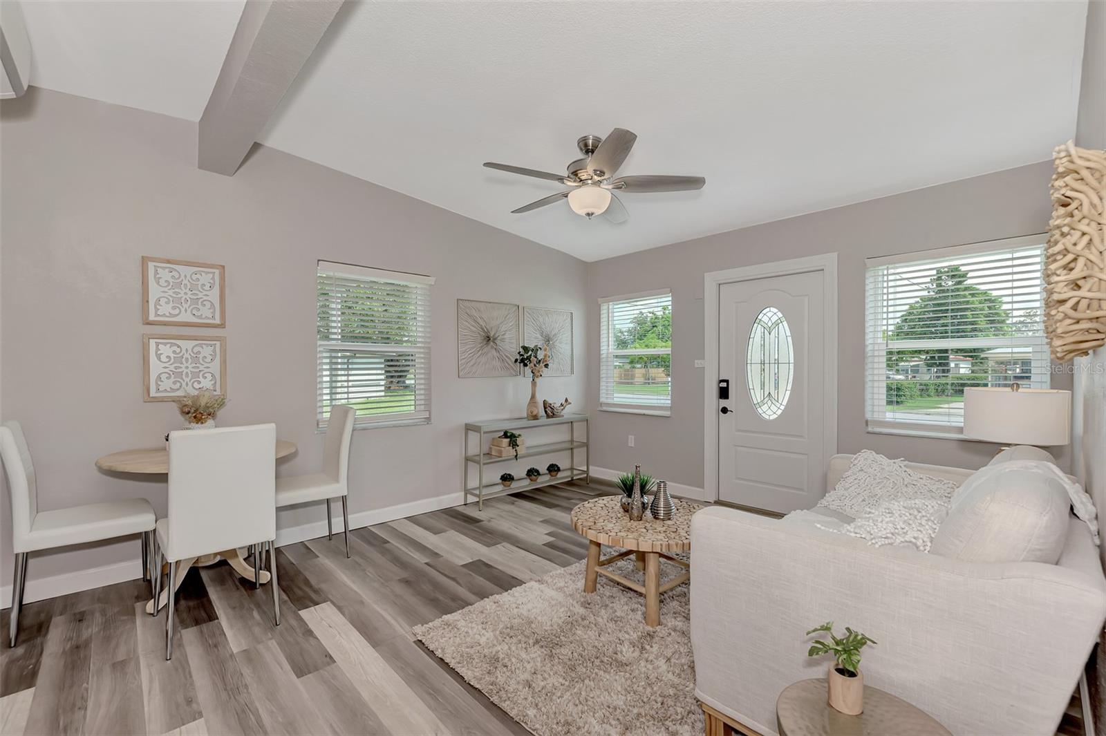 223 MARTIN DR NE