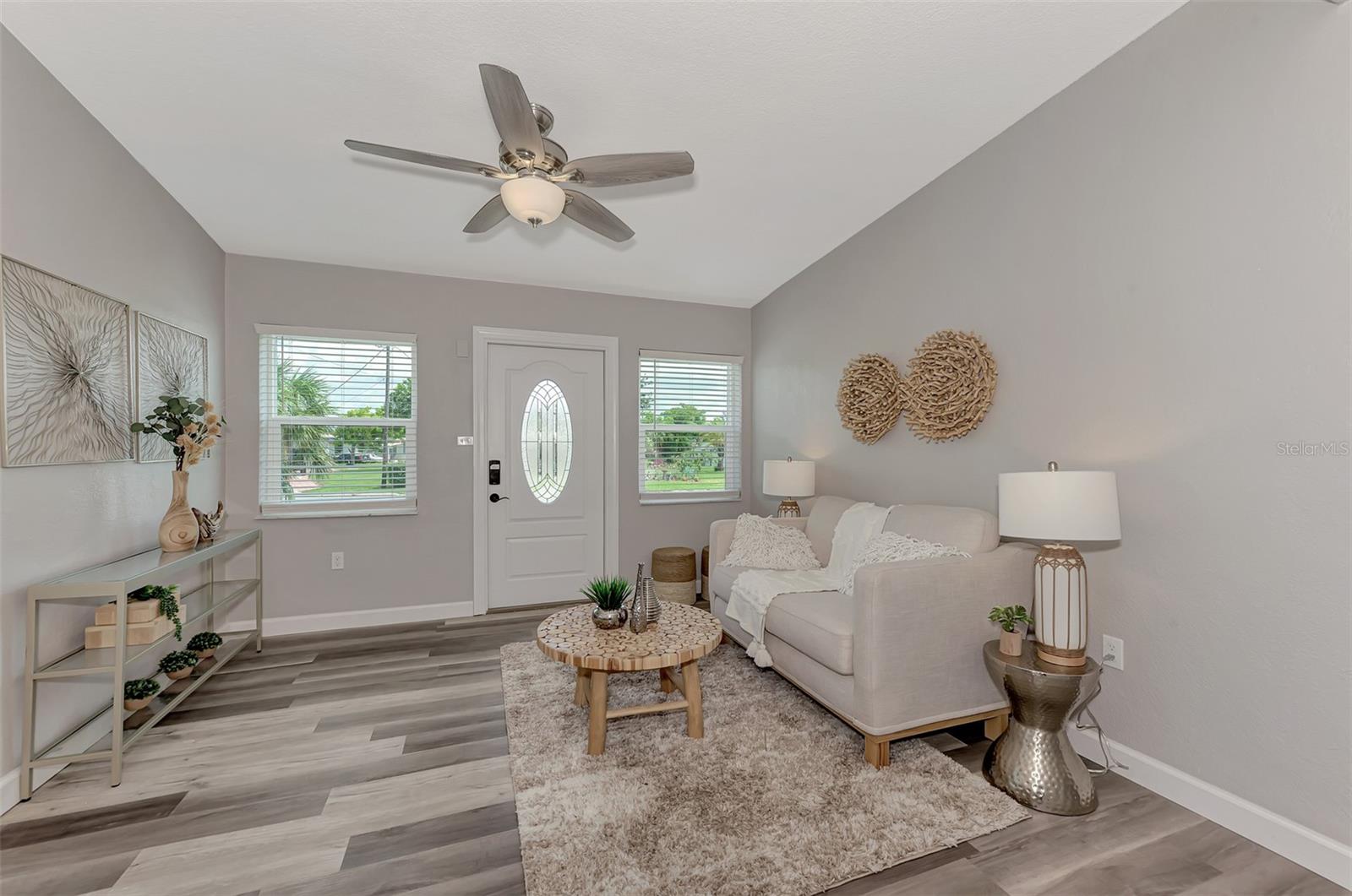 223 MARTIN DR NE