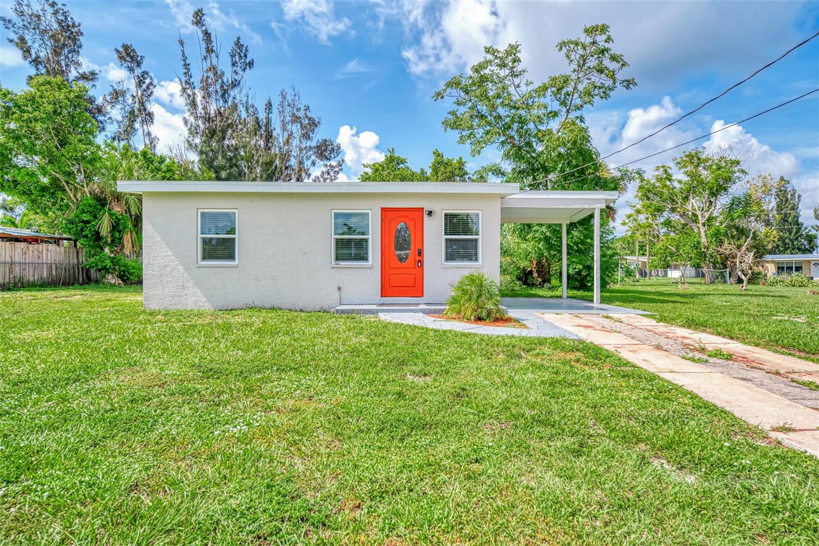 223 MARTIN DR NE