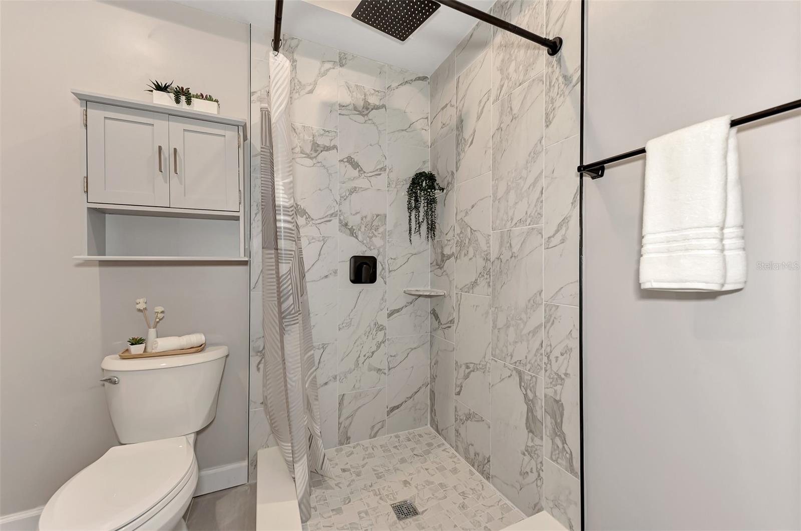 223 MARTIN DR NE