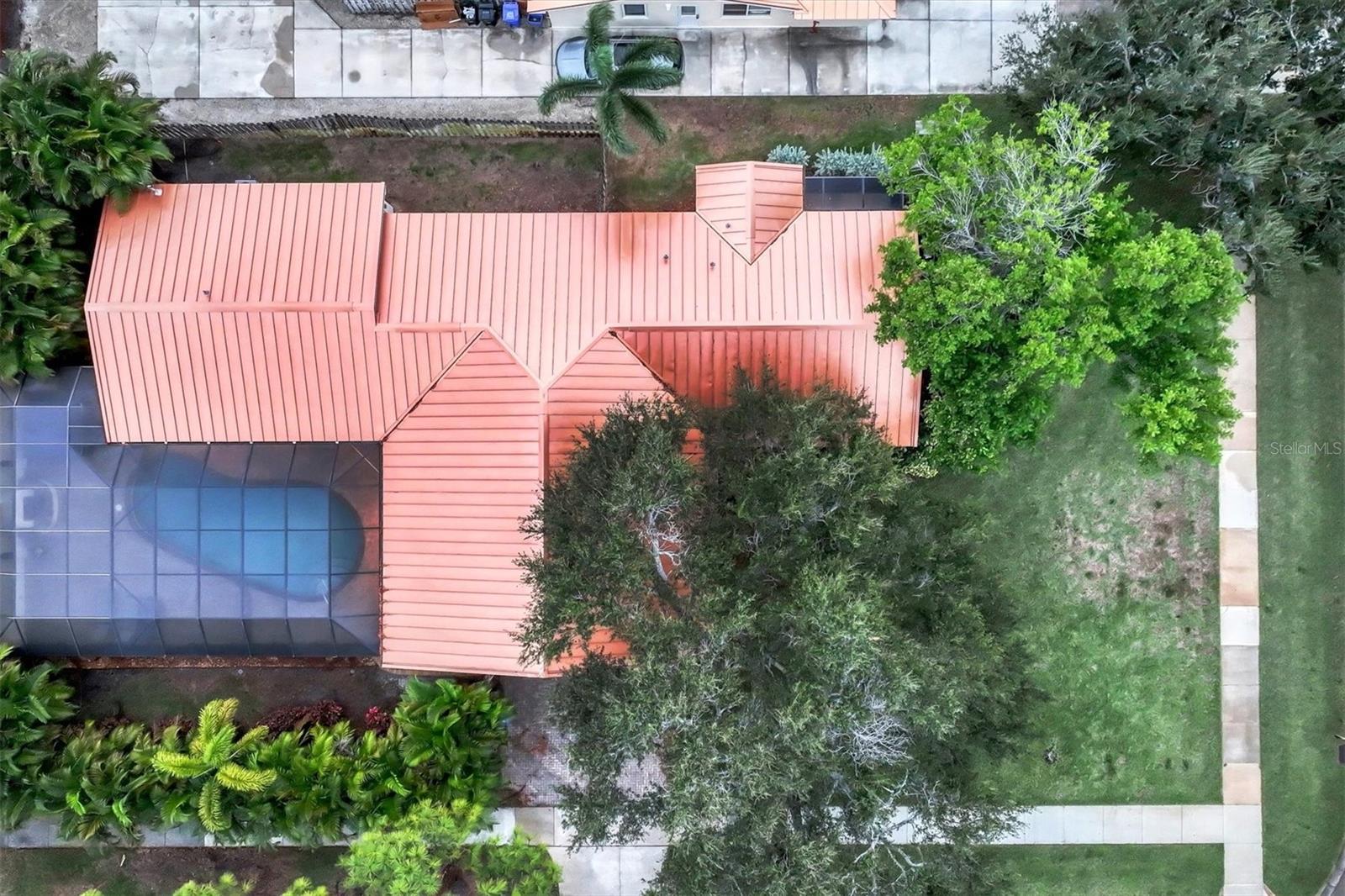 901 RIVIERA ST