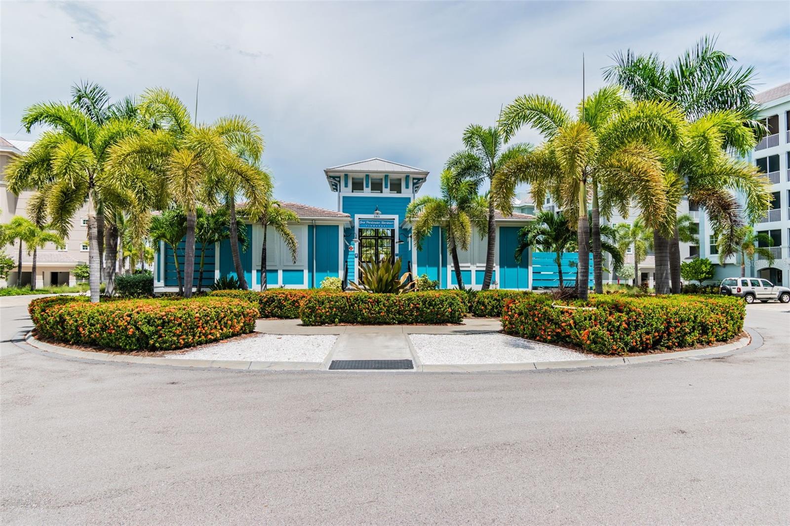 327 COMPASS POINT DR #202, #202