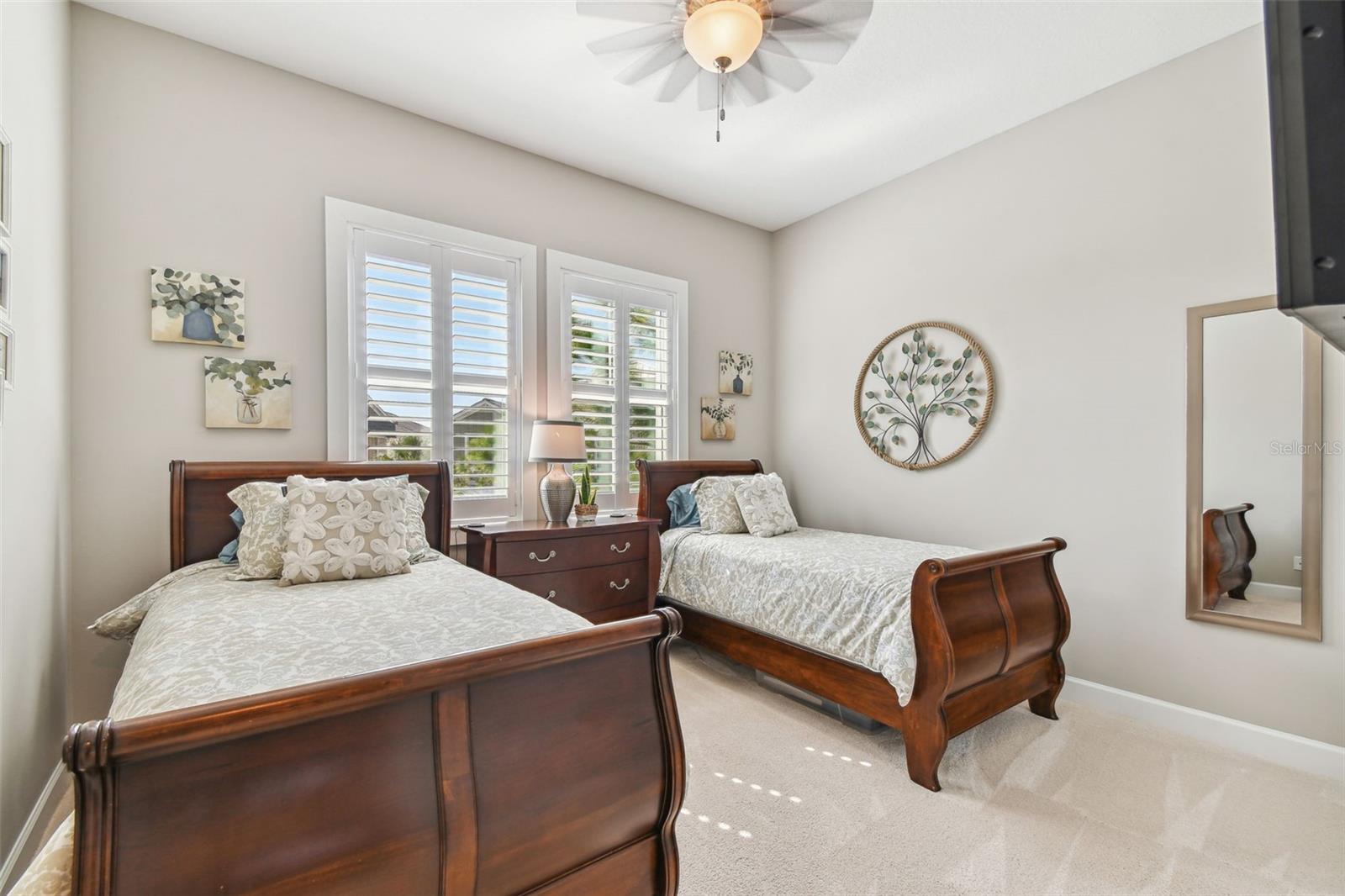 327 COMPASS POINT DR #202, #202