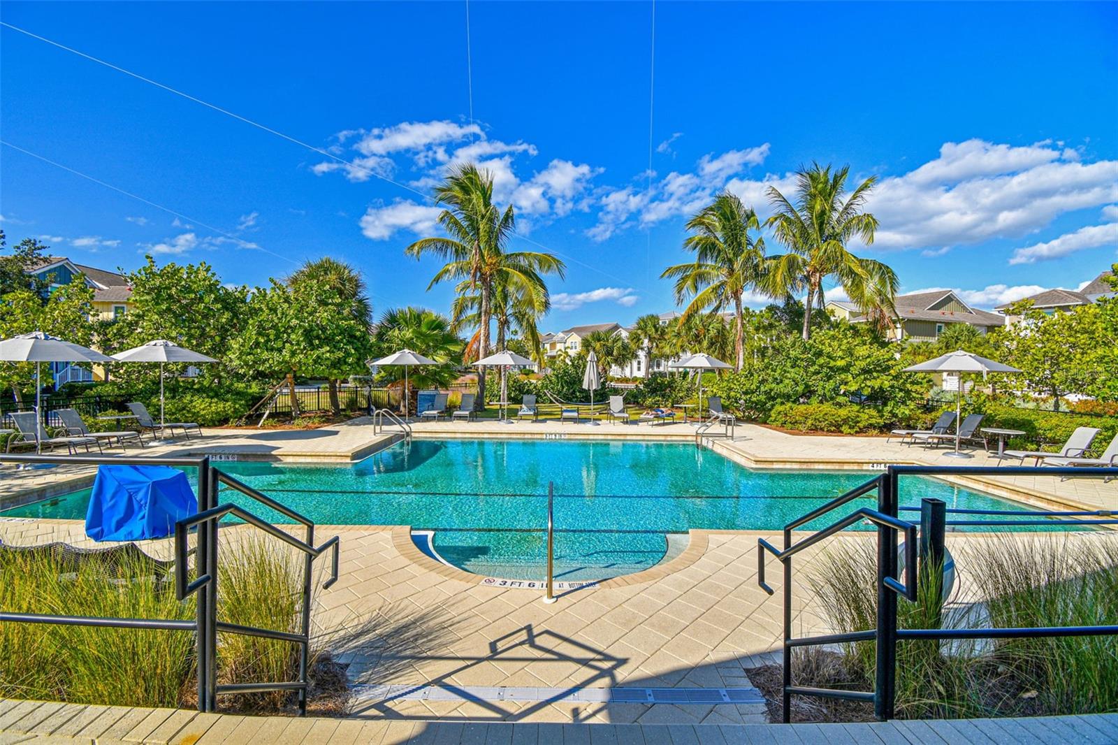 327 COMPASS POINT DR #202, #202