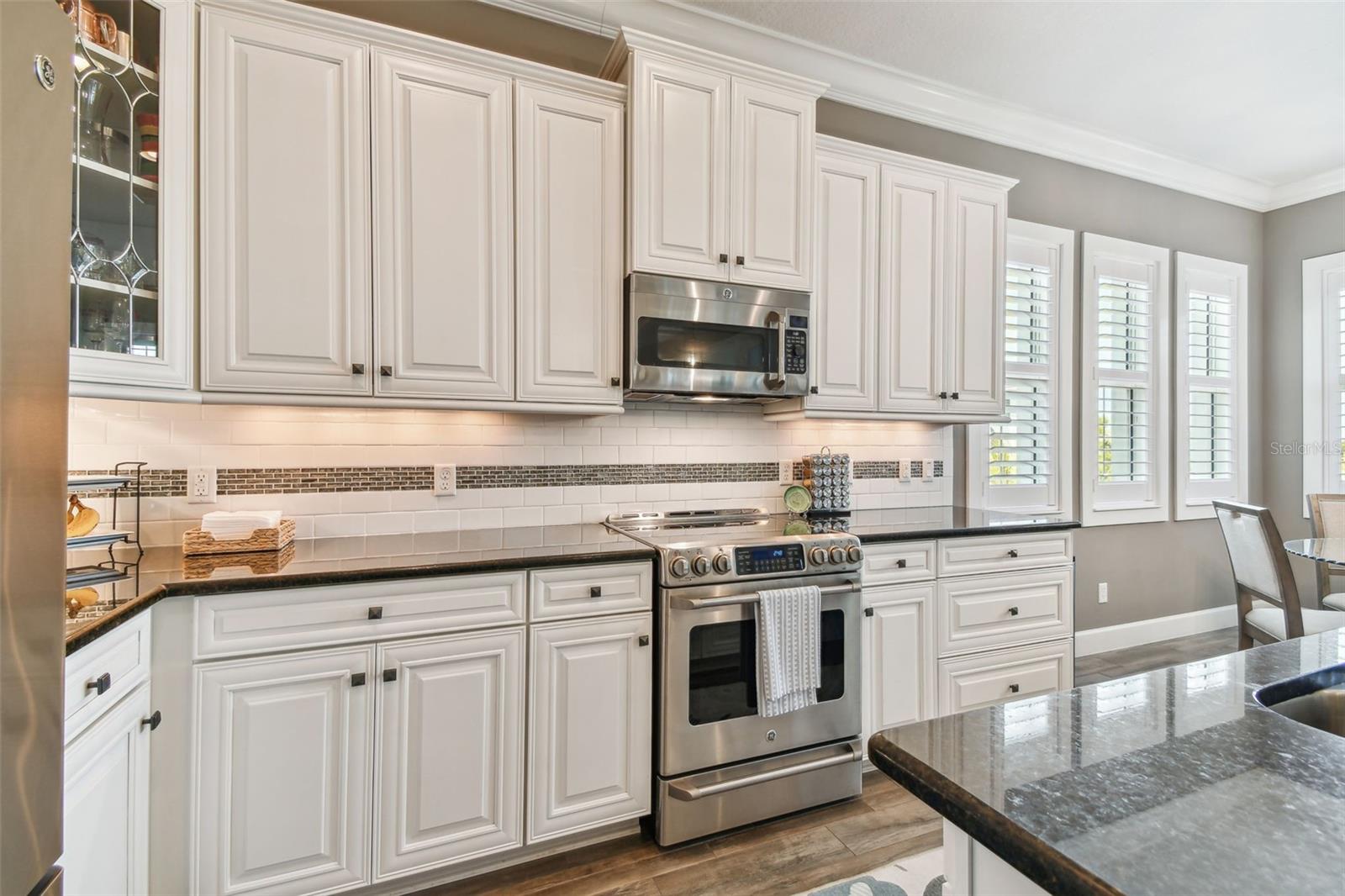 327 COMPASS POINT DR #202, #202