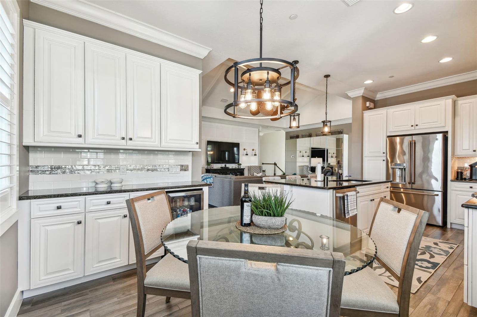 327 COMPASS POINT DR #202, #202