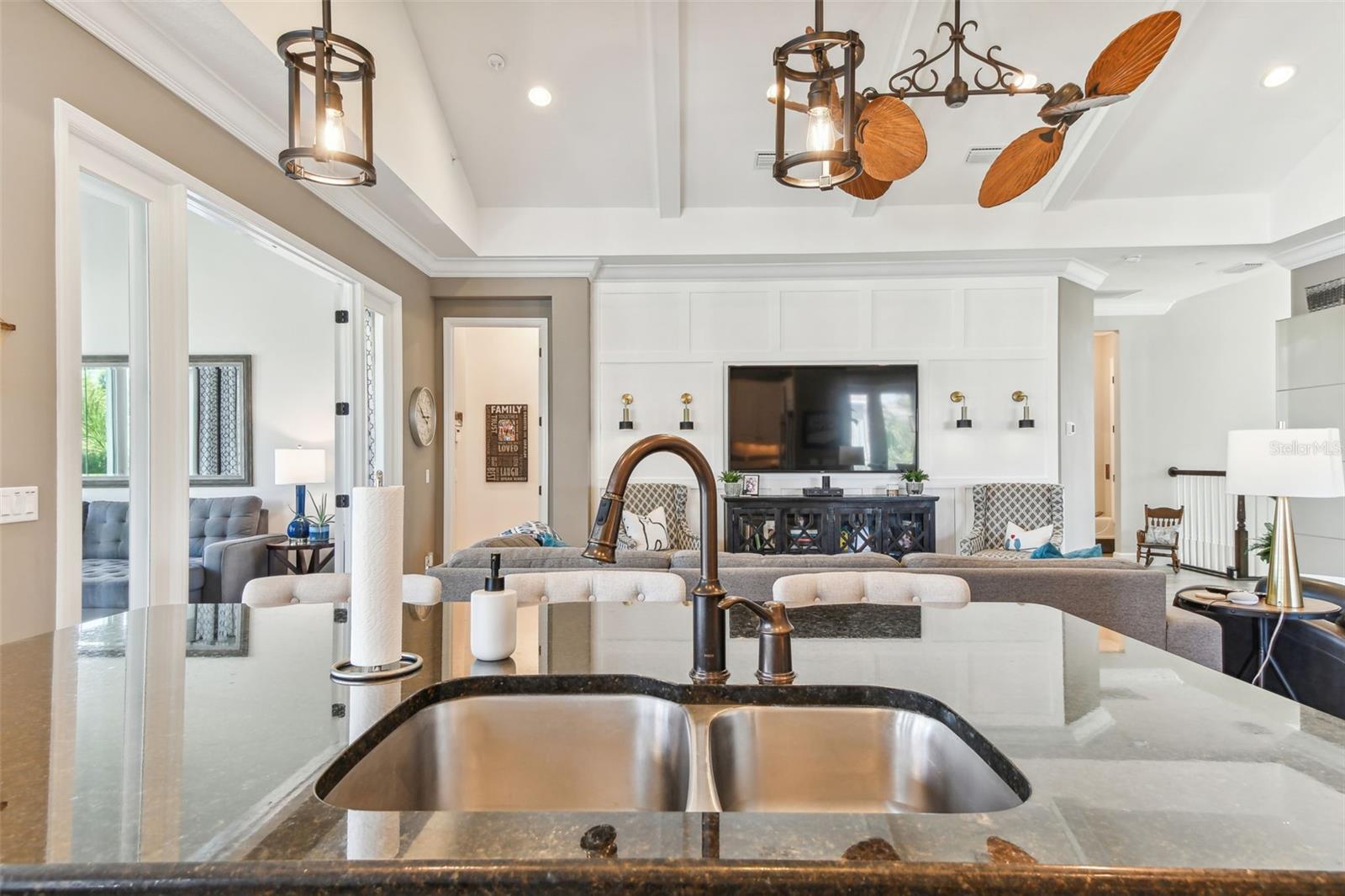 327 COMPASS POINT DR #202, #202