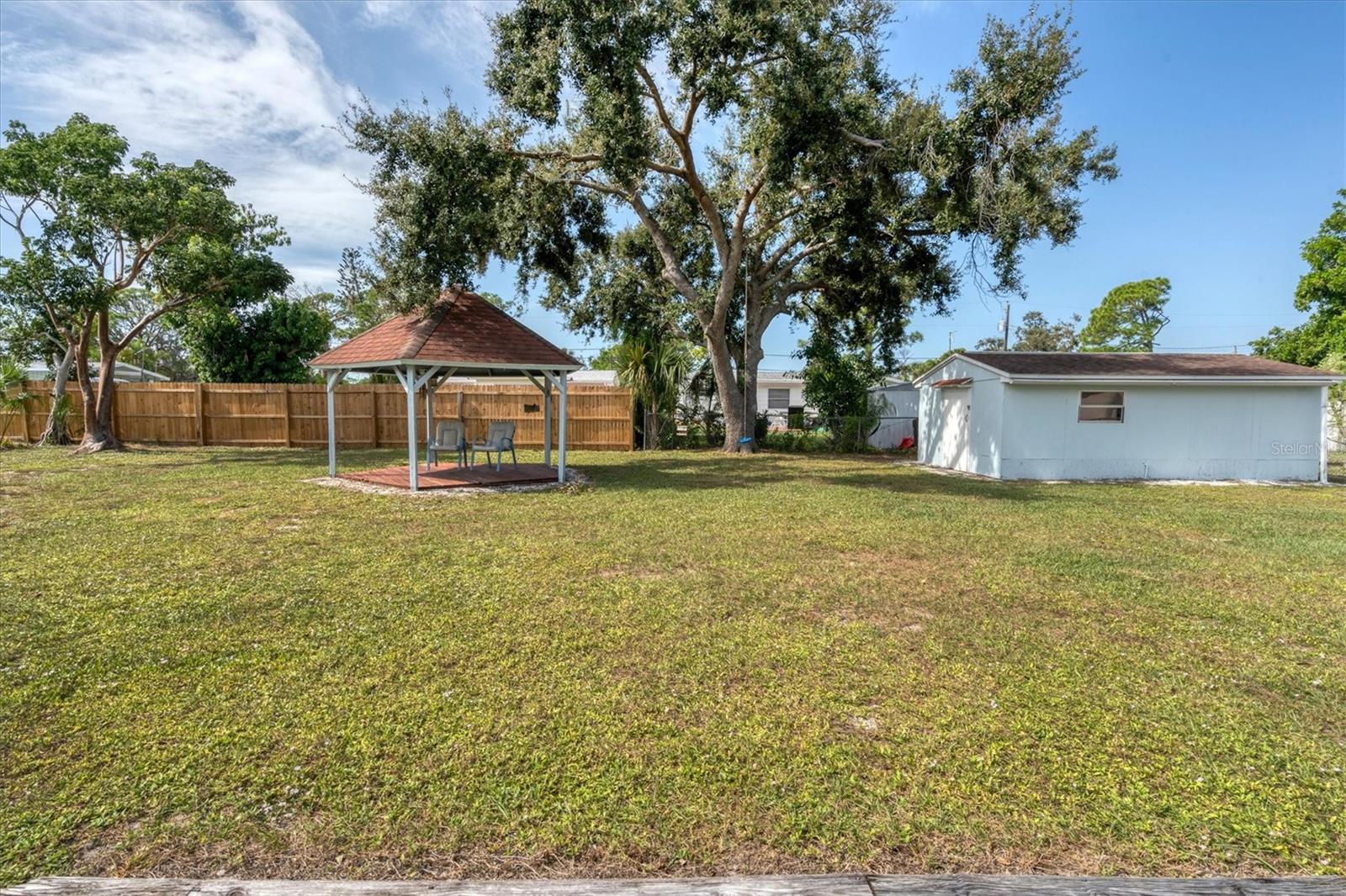 56 WARREN AVE