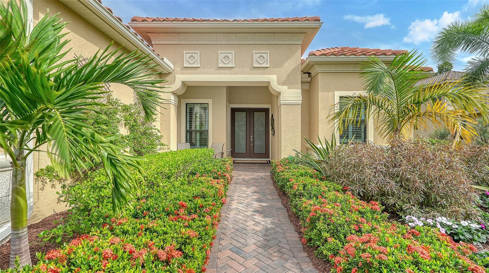 8240 LARKSPUR CIR