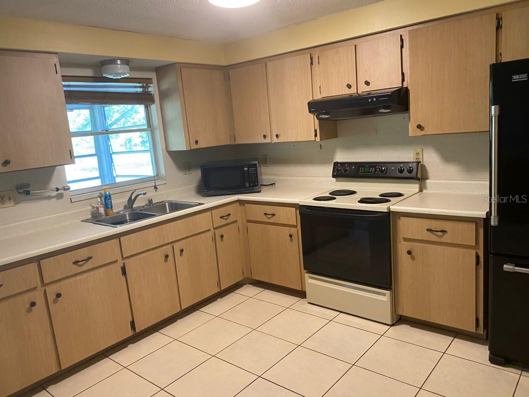 671 TANAGER RD