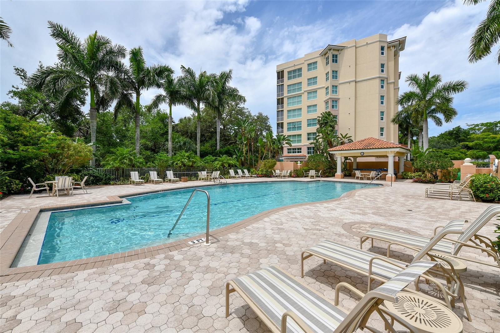 409 N POINT RD #501, #501