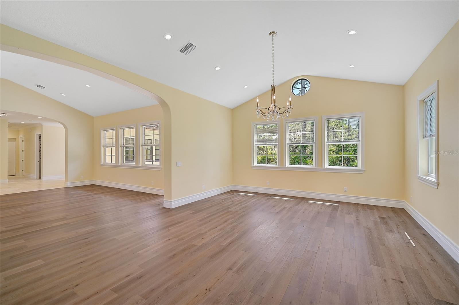 360 N POINT RD