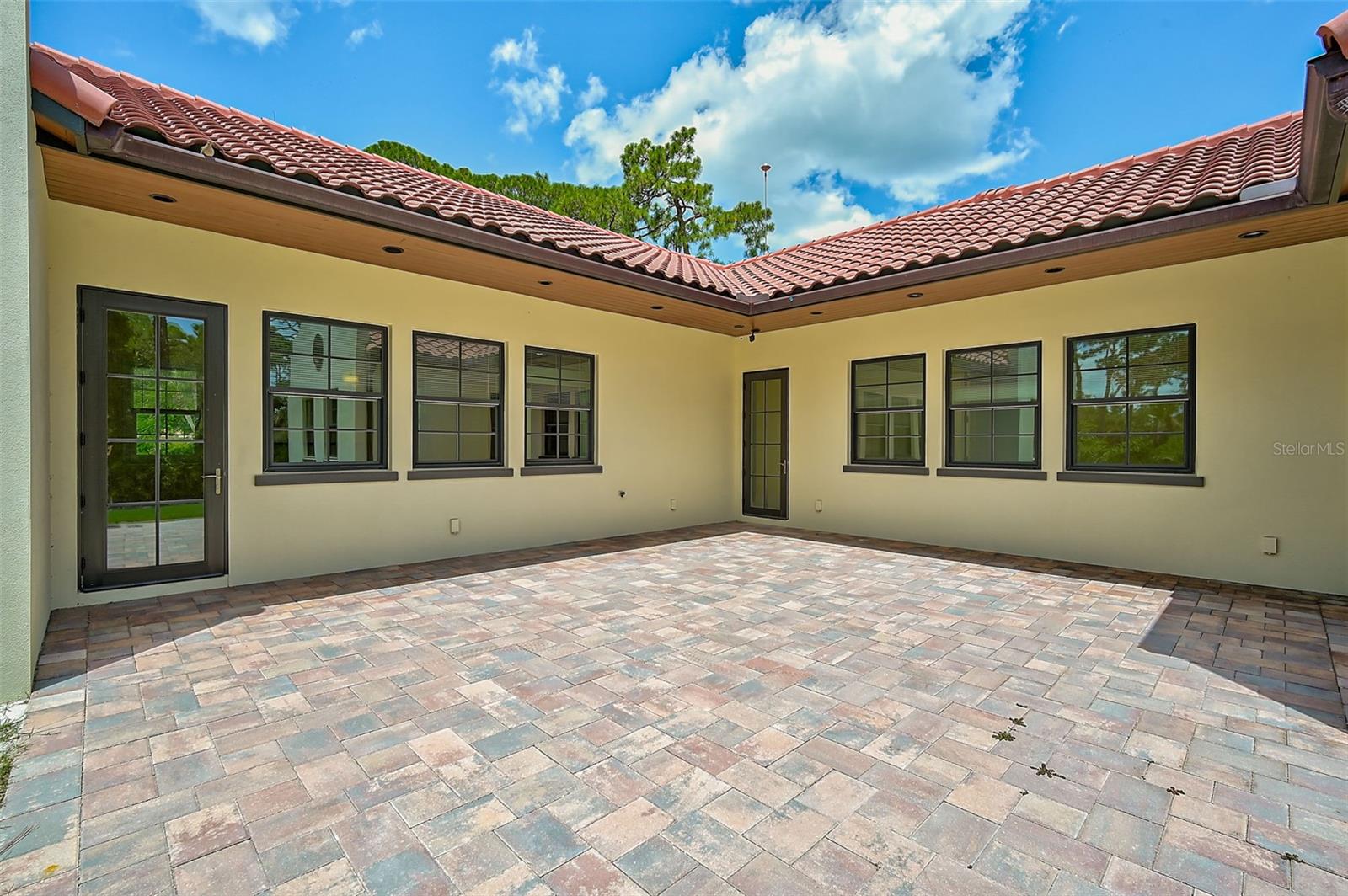 360 N POINT RD