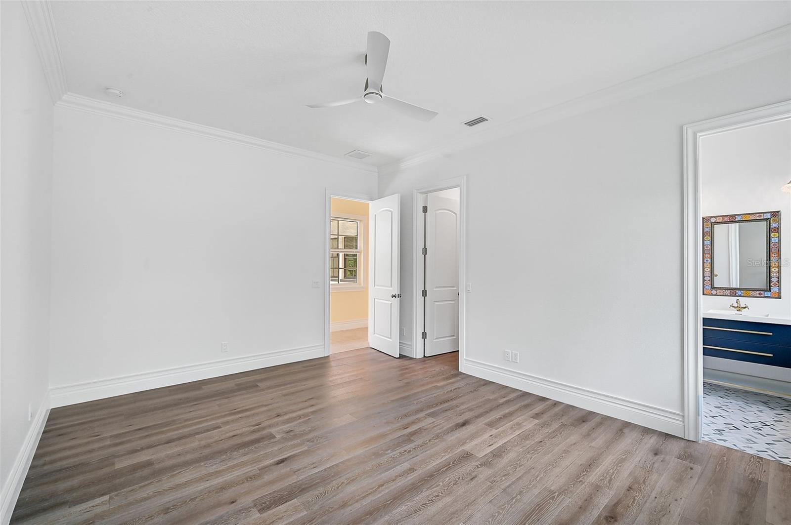 360 N POINT RD