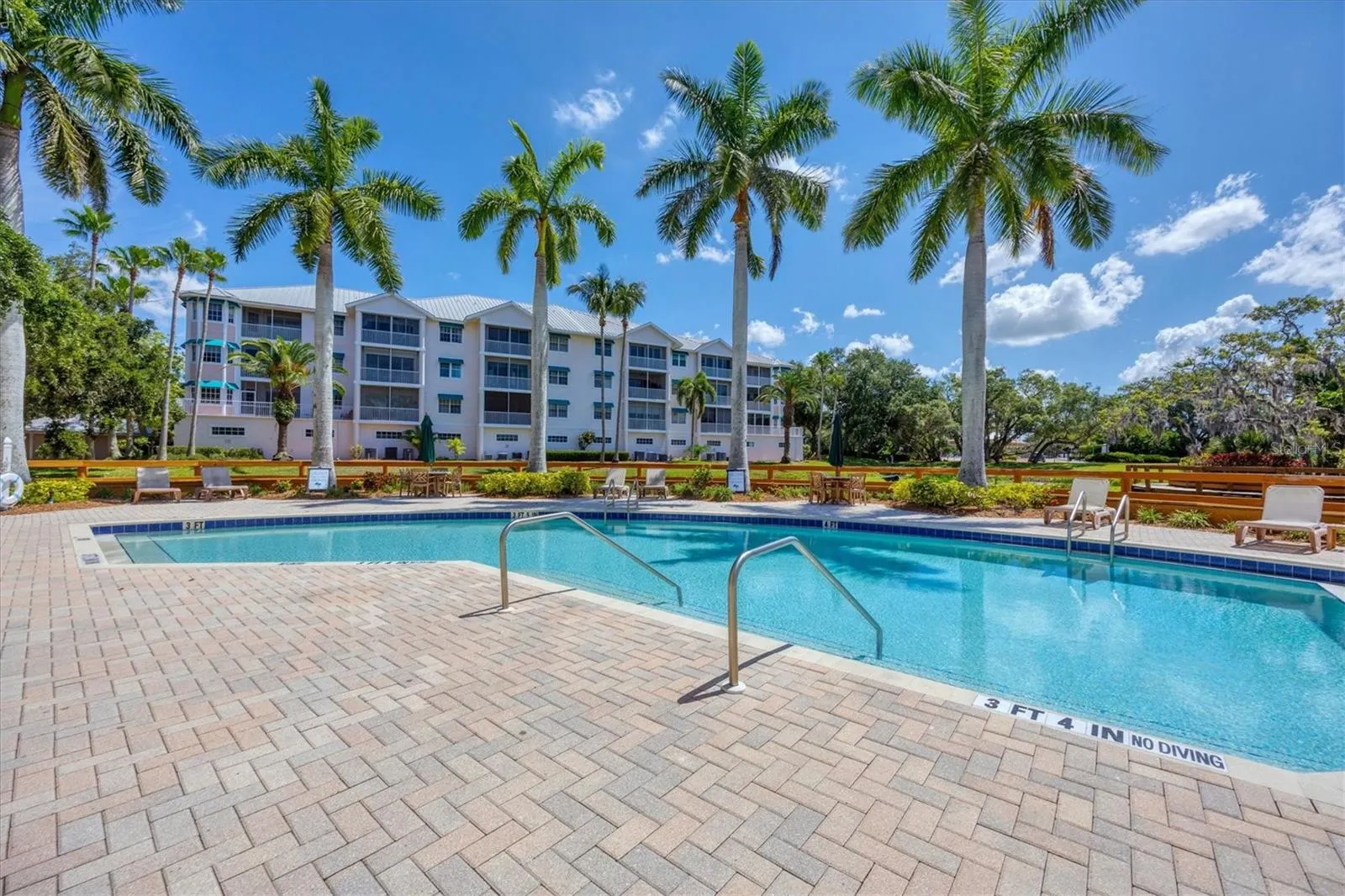 294 HIDDEN BAY DR #203, #203