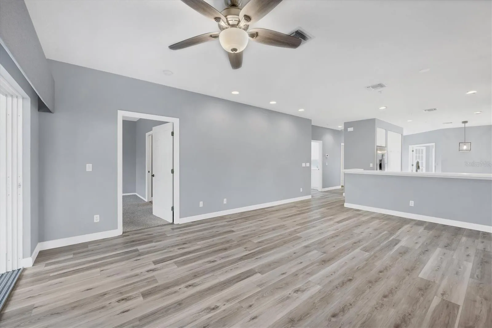 294 HIDDEN BAY DR #203, #203