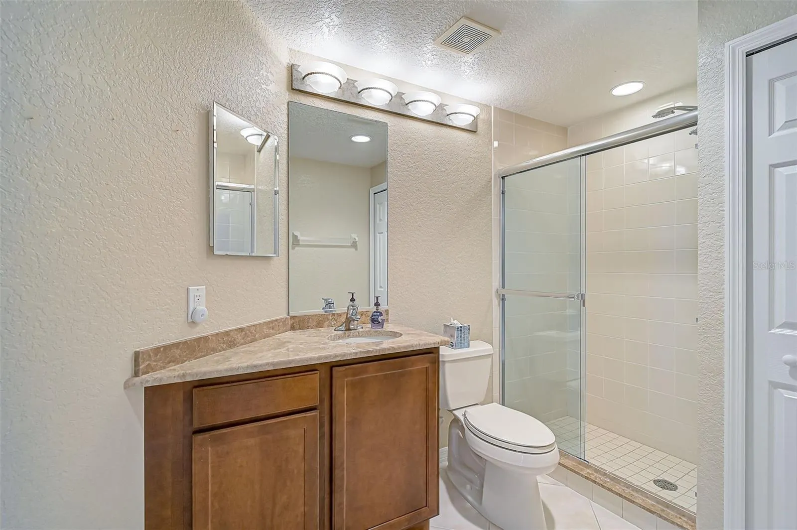 2251 JESSIE HARBOR DR #2101, #2101